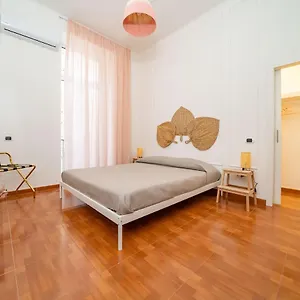 Casa Blin Dimora A Chiaia Napoli